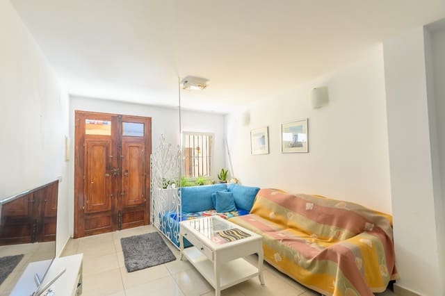 5 bedroom Townhouse for sale in Teulada Pueblo, Teulada-Moraira with garage - € 325,000 (Ref: 10002398)
