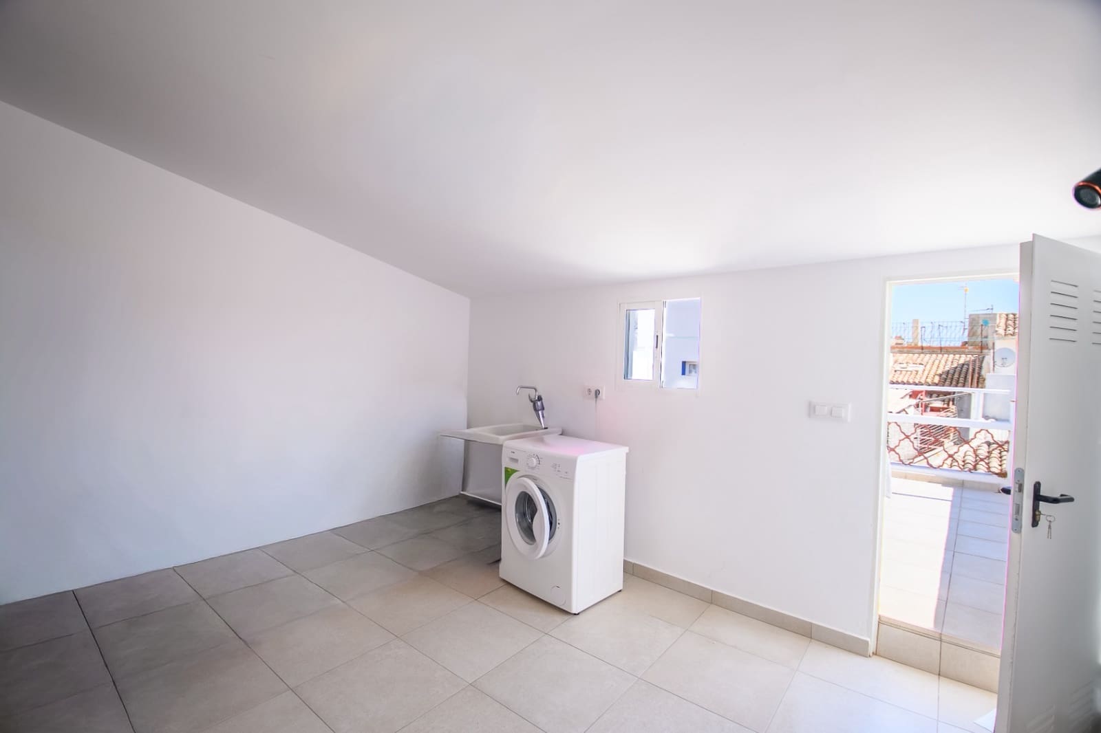 5 bedroom Townhouse for sale in Teulada with garage - € 325,000 (Ref: 10002398)