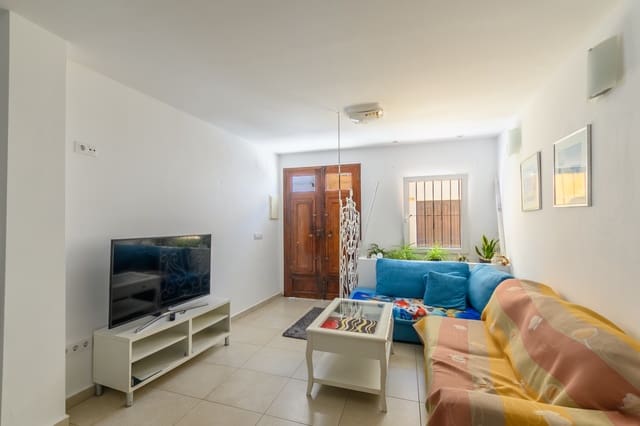 5 bedroom Townhouse for sale in Teulada Pueblo, Teulada-Moraira with garage - € 325,000 (Ref: 10002398)