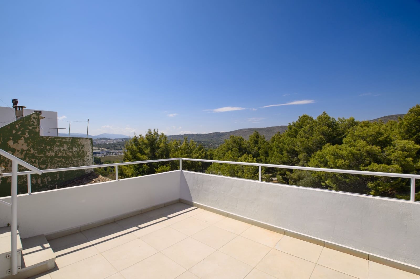 5 bedroom Townhouse for sale in Teulada with garage - € 325,000 (Ref: 10002398)