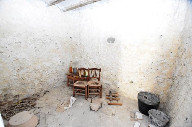 3 slaapkamer Finca/Landhuis te koop in Teulada Pueblo, Teulada-Moraira met garage - € 214.000 (Ref: 8105035)