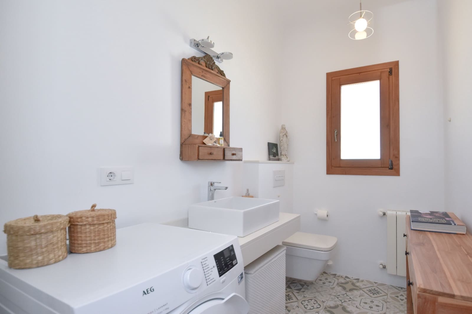 3 bedroom Villa for sale in Moraira with pool - € 1,230,000 (Ref: 8225978)