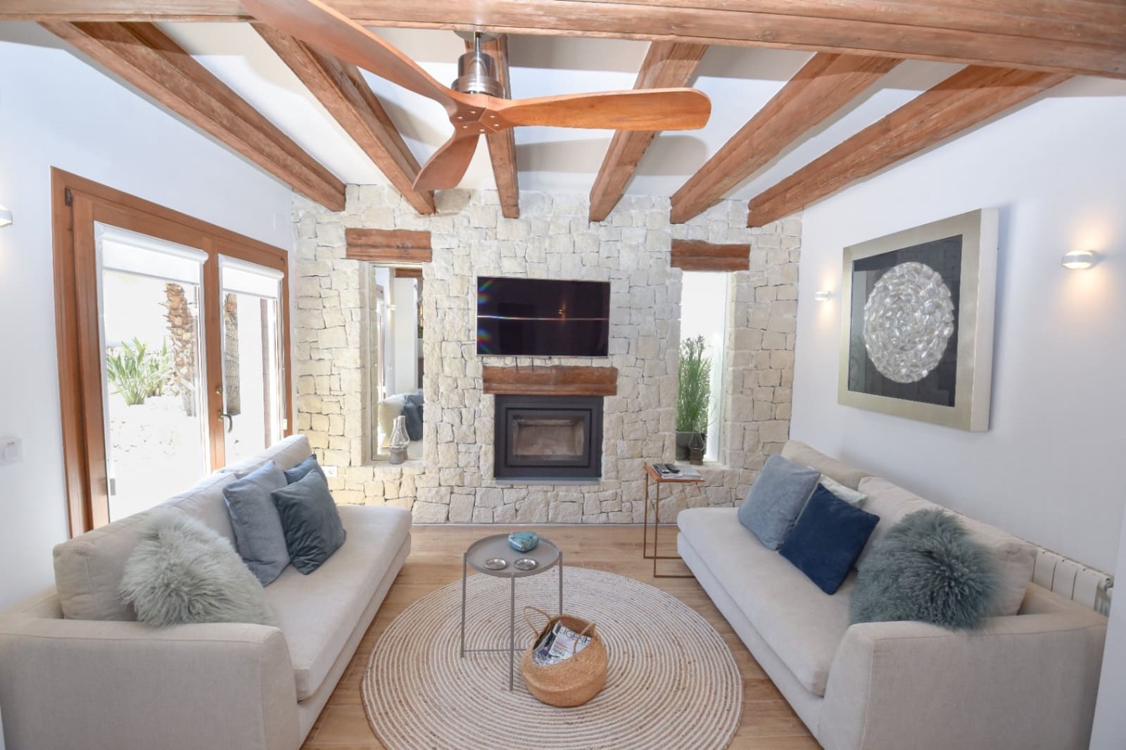 3 bedroom Villa for sale in Moraira with pool - € 1,230,000 (Ref: 8225978)