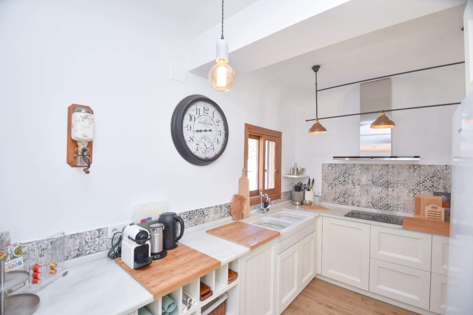 3 bedroom Villa for sale in Moraira with pool - € 1,230,000 (Ref: 8225978)