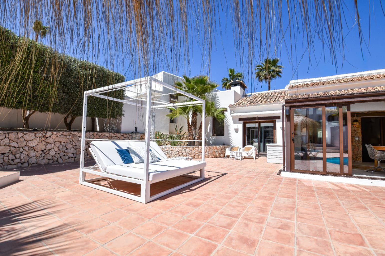 3 bedroom Villa for sale in Moraira with pool - € 1,230,000 (Ref: 8225978)