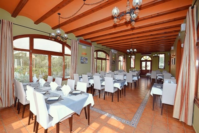 Komercyjne na sprzedaż w Orba z basenem garażem - 837 995 € (Ref: 8342727)