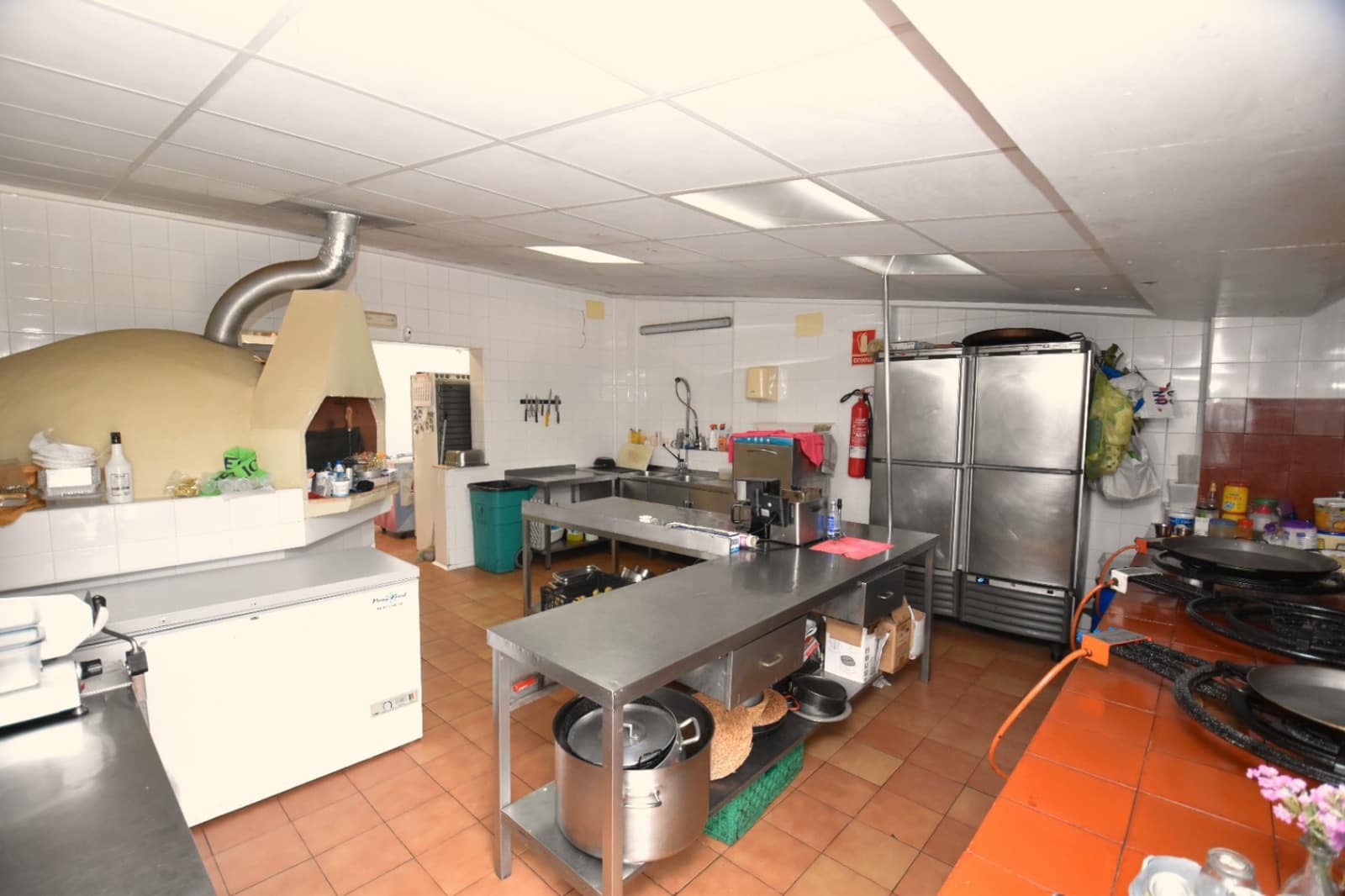 Komercyjne na sprzedaż w Orba z basenem garażem - 837 995 € (Ref: 8342727)