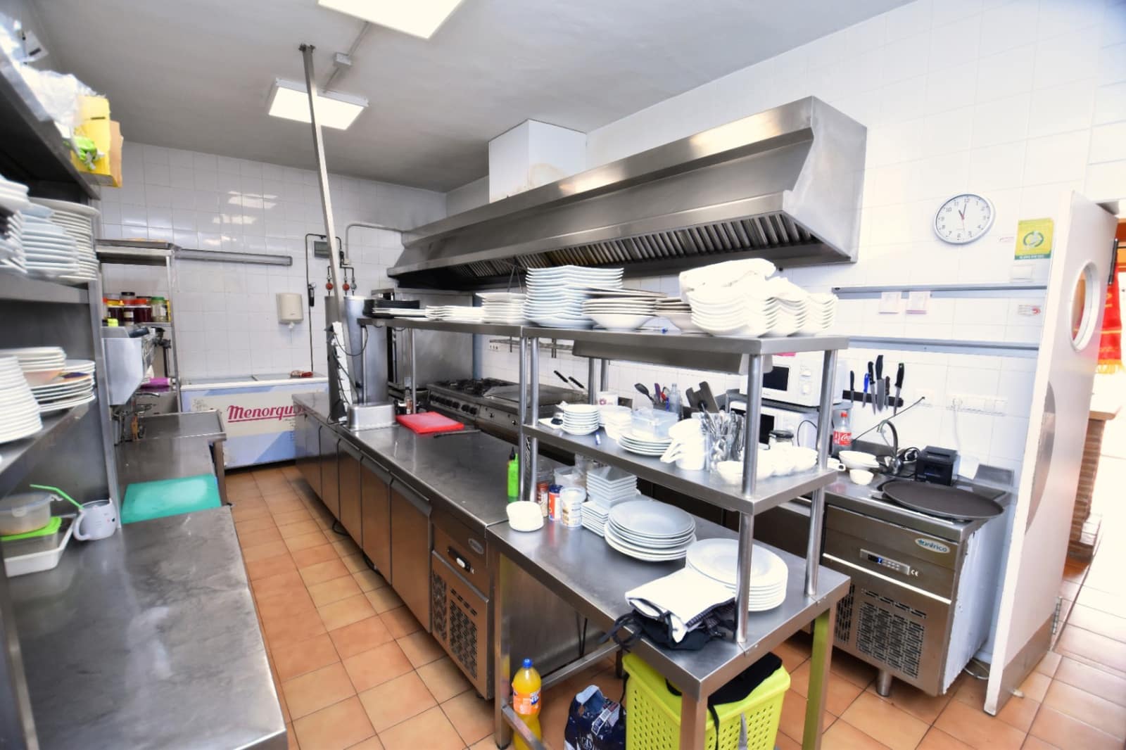 Komercyjne na sprzedaż w Orba z basenem garażem - 837 995 € (Ref: 8342727)