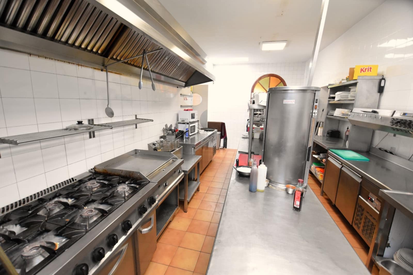 Komercyjne na sprzedaż w Orba z basenem garażem - 837 995 € (Ref: 8342727)