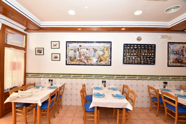 Restaurant/Bar til salg i Moraira, Teulada-Moraira med swimmingpool - € 255.000 (Ref: 8397812)