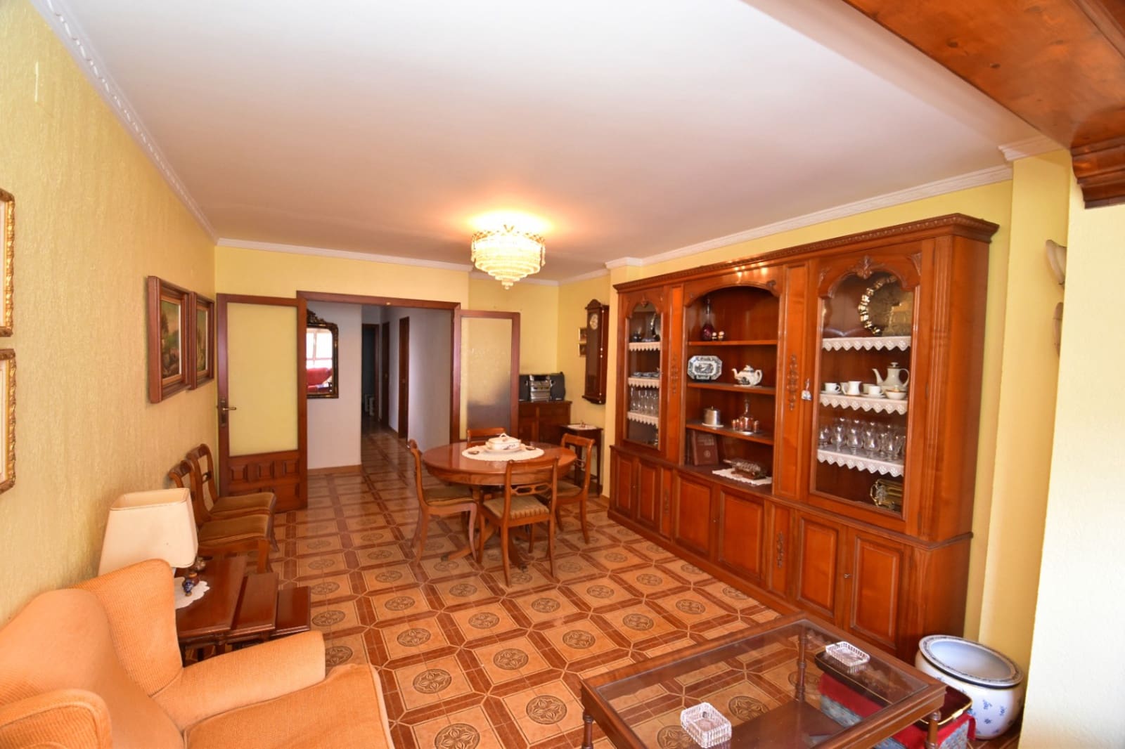 6 soveværelse Byhus til salg i Teulada med garage - € 319.000 (Ref: 8459157)