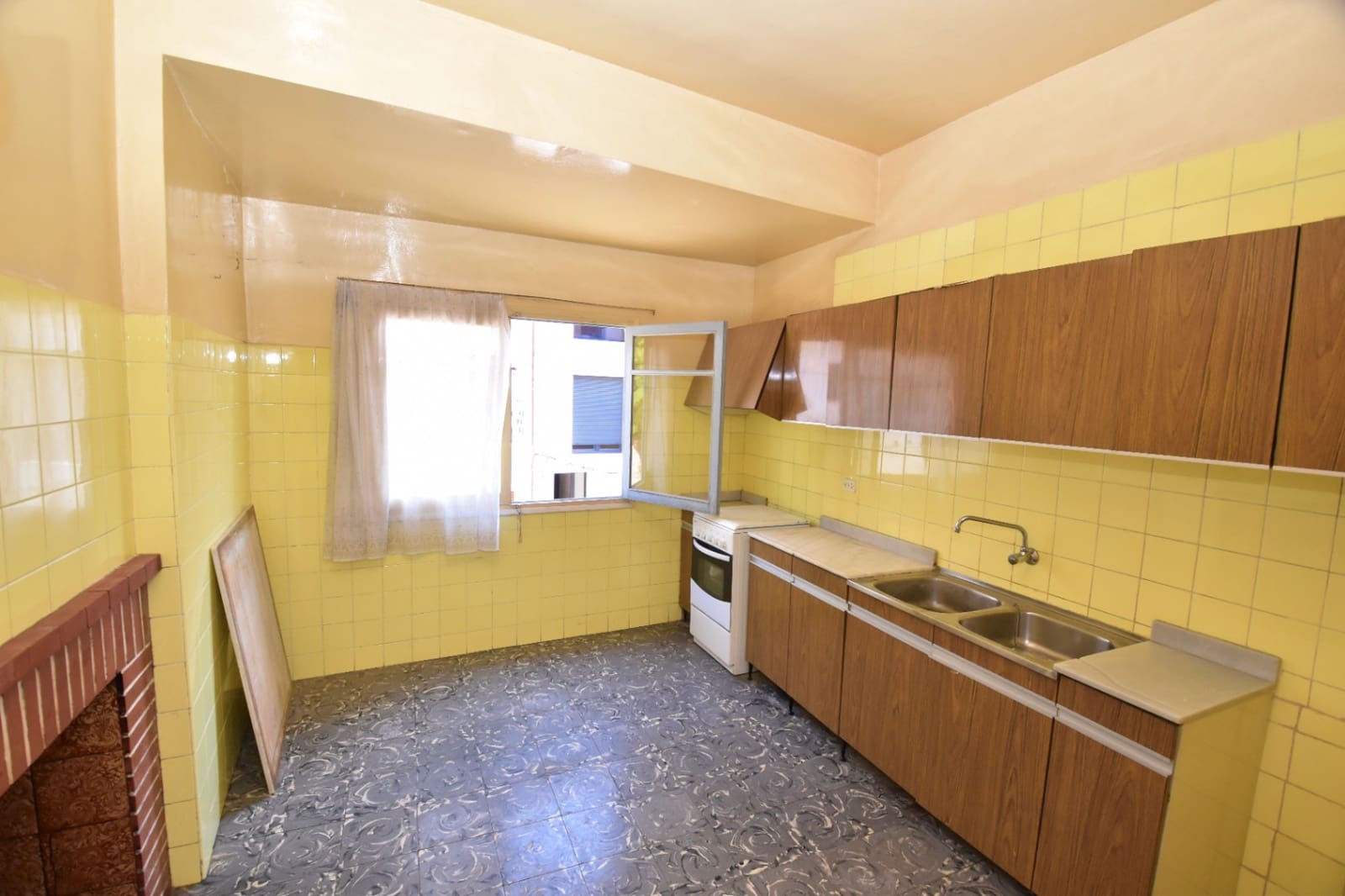 6 soveværelse Byhus til salg i Teulada med garage - € 319.000 (Ref: 8459157)