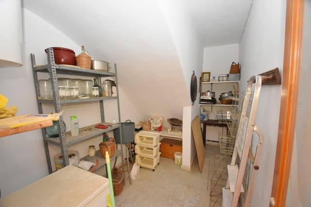 6 soverom Hus til salgs i Teulada Pueblo, Teulada-Moraira med garasje - € 319 000 (Ref: 8459157)