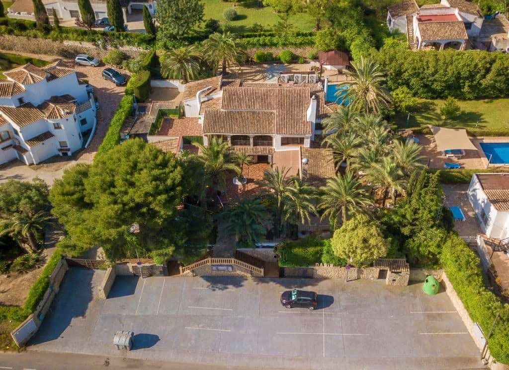 5 makuuhuone Kaupallinen myytävänä paikassa Javea / Xabia mukana uima-altaan 
autotalli - 1 900 000 € (Ref: 8491475)