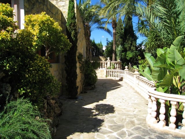 5 makuuhuone Kaupallinen myytävänä paikassa Javea / Xàbia mukana uima-altaan 
autotalli - 1 900 000 € (Ref: 8491475)