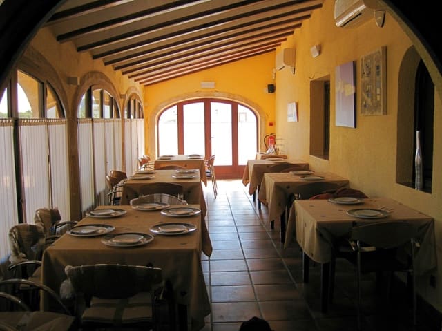 5 makuuhuone Kaupallinen myytävänä paikassa Javea / Xàbia mukana uima-altaan 
autotalli - 1 900 000 € (Ref: 8491475)