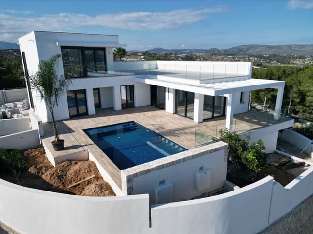 3 makuuhuone Huvila myytävänä paikassa Moraira, Teulada-Moraira mukana uima-altaan 
autotalli - 2 250 000 € (Ref: 8541186)