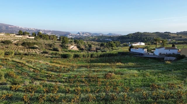 Grunde uden byggetilladelser til salg i Teulada Pueblo, Teulada-Moraira - € 275.000 (Ref: 8664535)