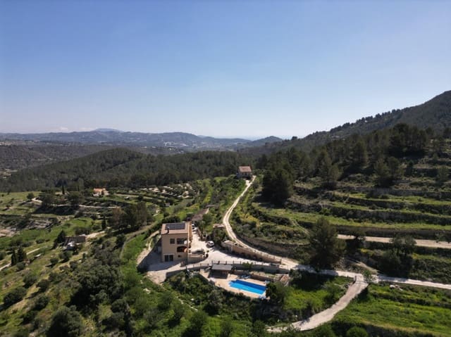 9 makuuhuone Huvila myytävänä paikassa Benissa mukana uima-altaan 
autotalli - 680 000 € (Ref: 8923314)