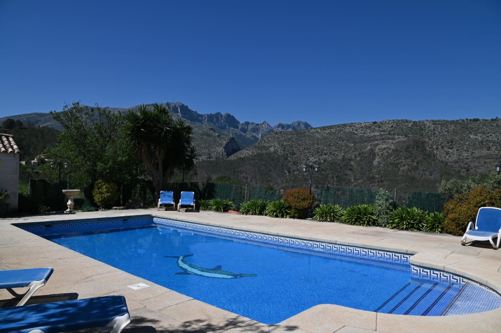 9 makuuhuone Huvila myytävänä paikassa Benissa mukana uima-altaan 
autotalli - 680 000 € (Ref: 8923314)