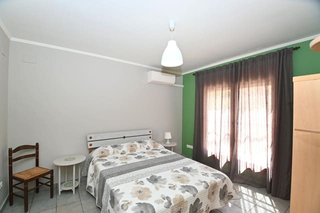 9 makuuhuone Huvila myytävänä paikassa Benissa mukana uima-altaan 
autotalli - 680 000 € (Ref: 8923314)