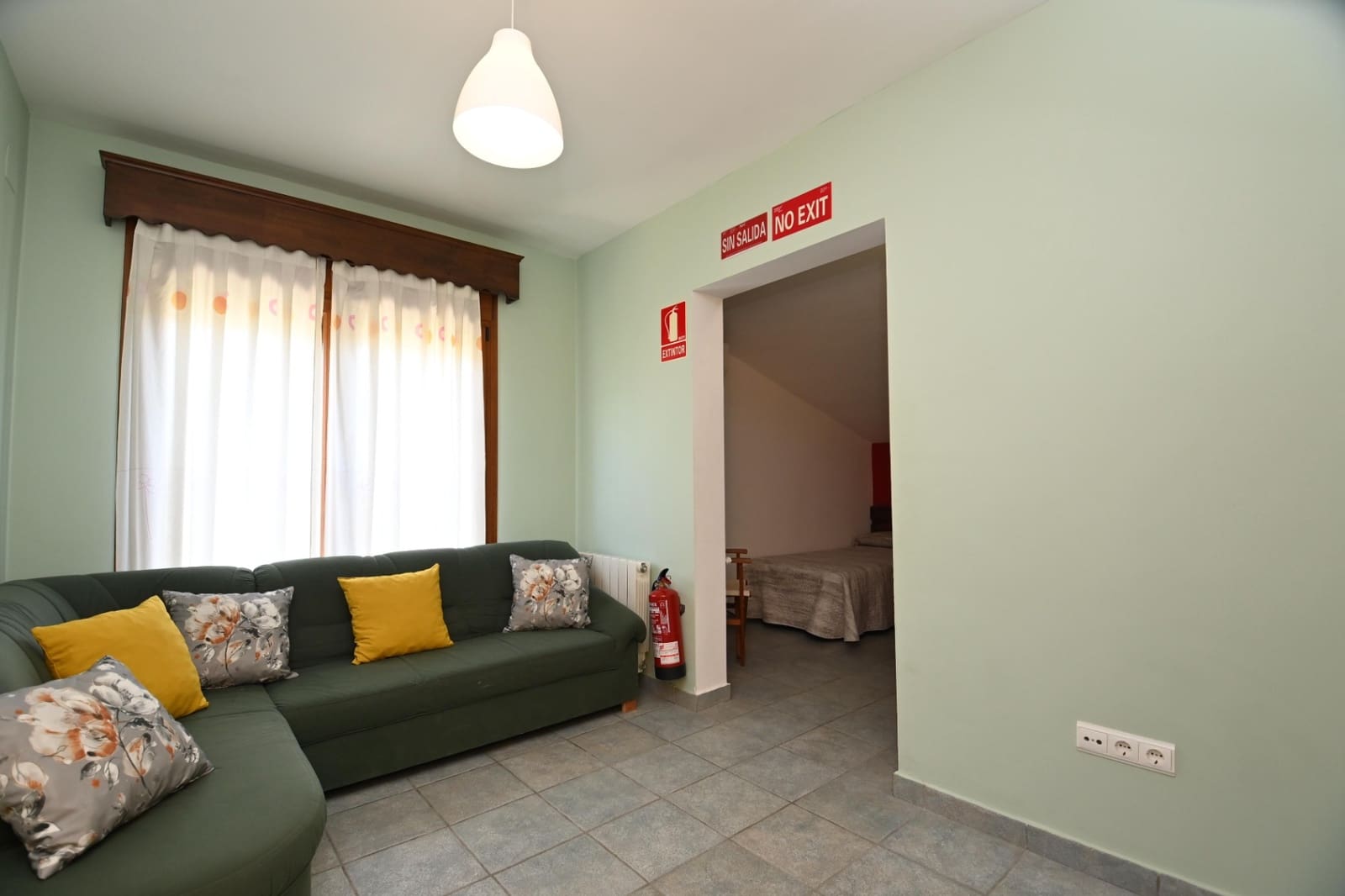 9 makuuhuone Huvila myytävänä paikassa Benissa mukana uima-altaan 
autotalli - 680 000 € (Ref: 8923314)