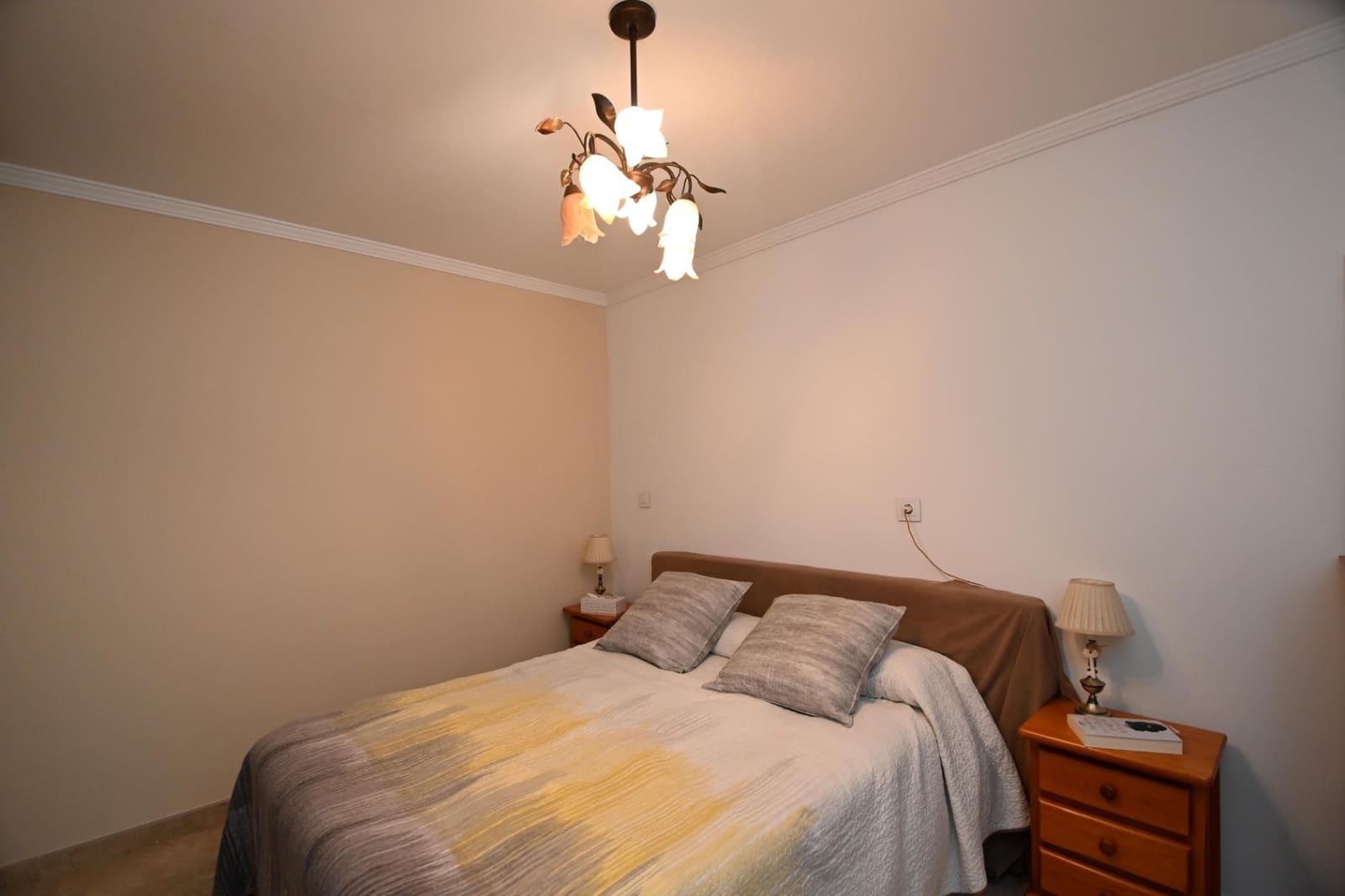 9 makuuhuone Huvila myytävänä paikassa Benissa mukana uima-altaan 
autotalli - 680 000 € (Ref: 8923314)