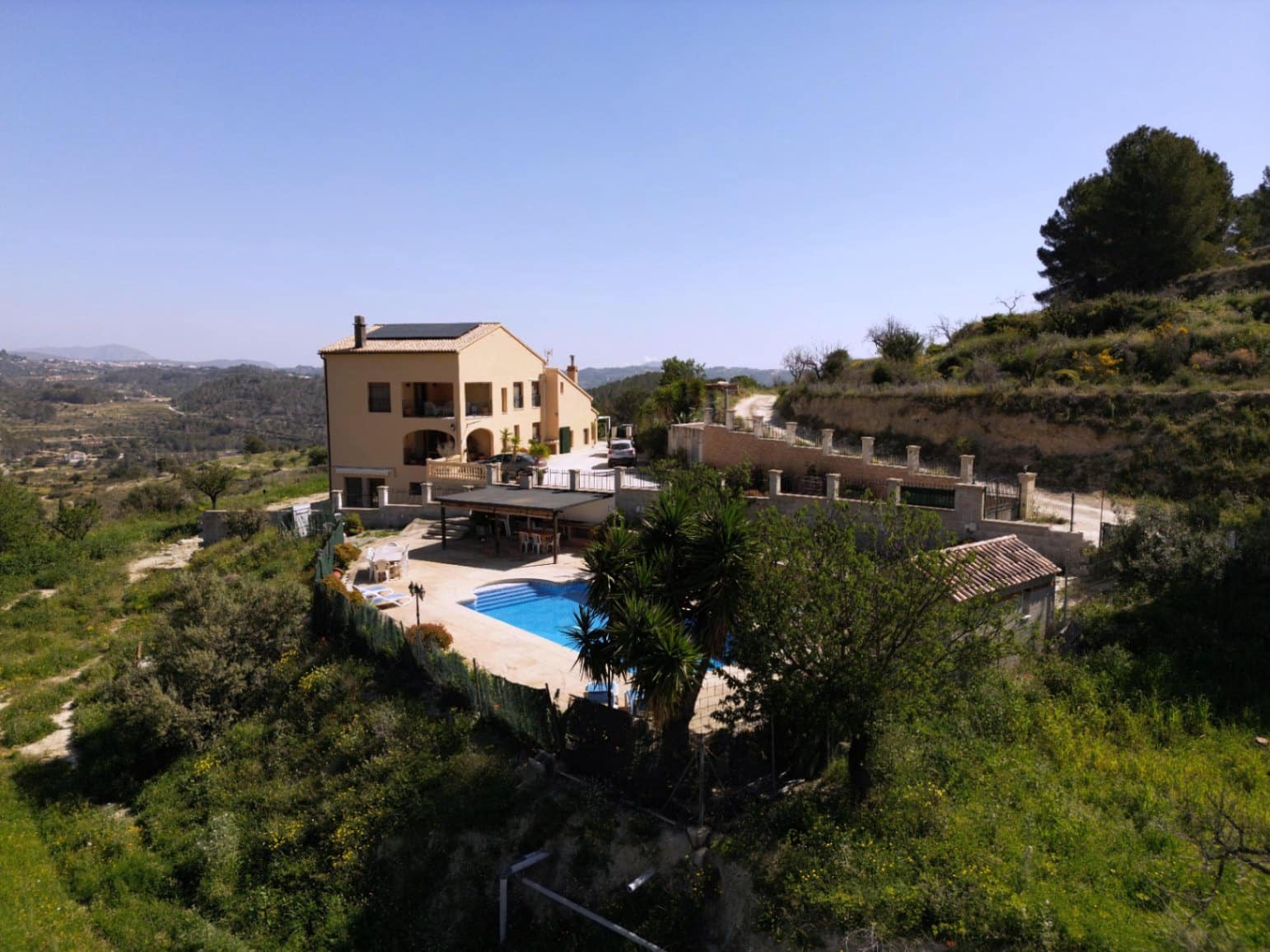 9 makuuhuone Huvila myytävänä paikassa Benissa mukana uima-altaan 
autotalli - 680 000 € (Ref: 8923314)