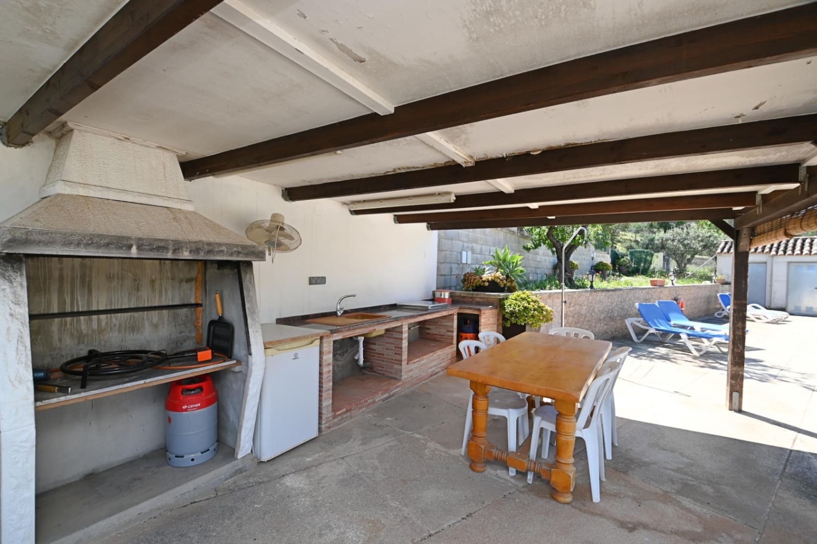 9 makuuhuone Huvila myytävänä paikassa Benissa mukana uima-altaan 
autotalli - 680 000 € (Ref: 8923314)