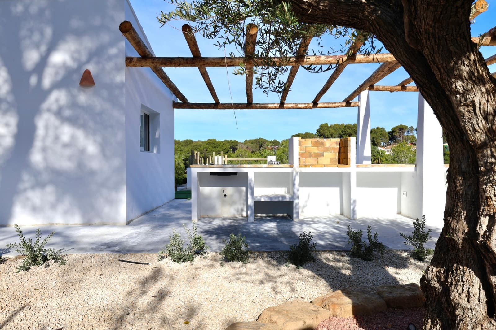 6 bedroom Villa for sale in Javea / Xabia with pool - € 1,250,000 (Ref: 8987908)