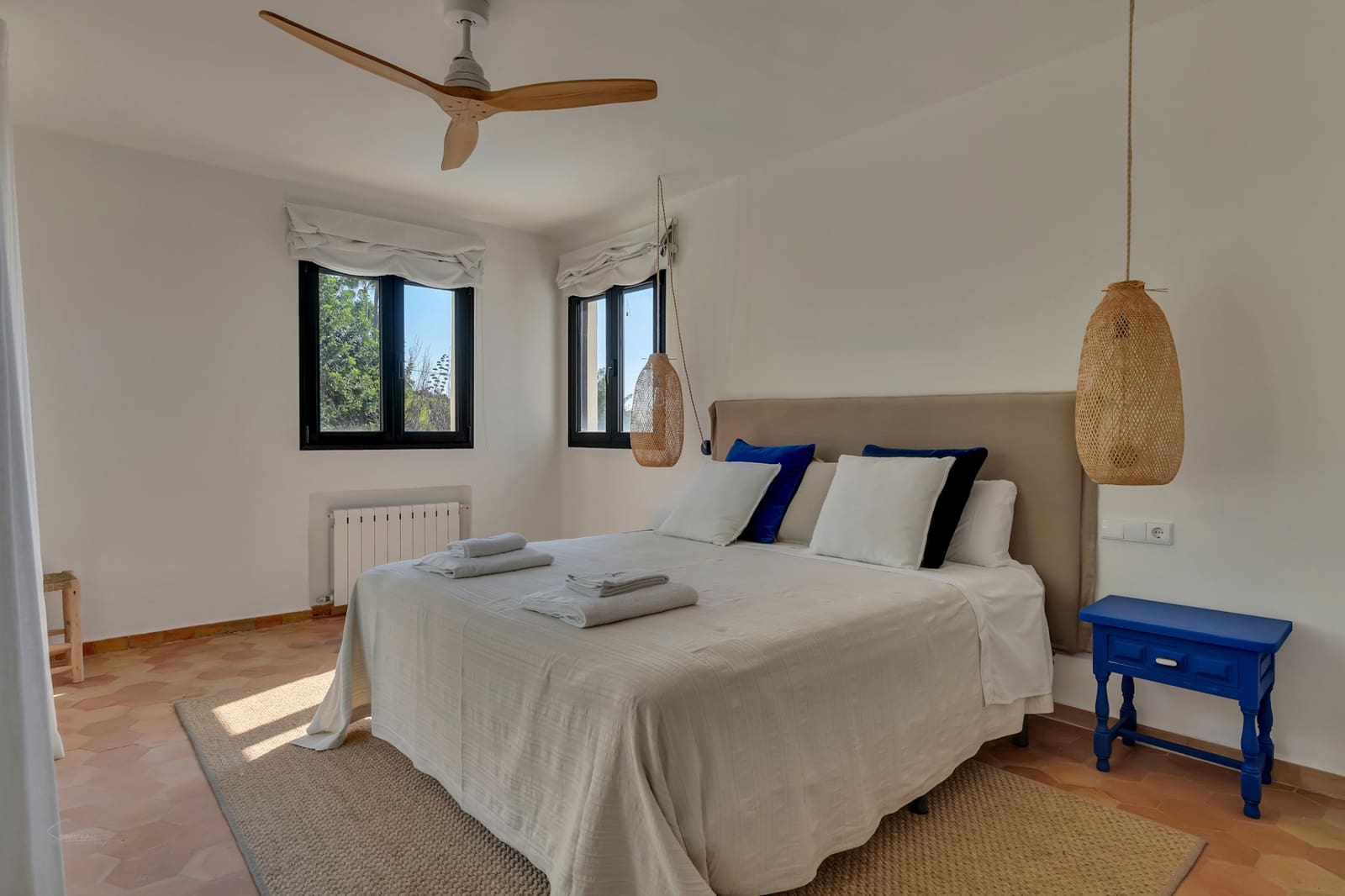 4 bedroom Villa for sale in Javea / Xabia with pool - € 1,295,000 (Ref: 8987914)