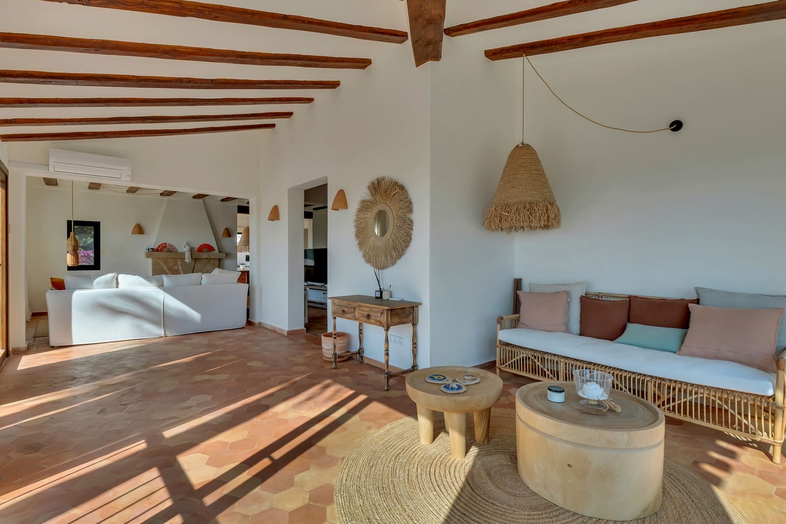 4 bedroom Villa for sale in Javea / Xabia with pool - € 1,295,000 (Ref: 8987914)