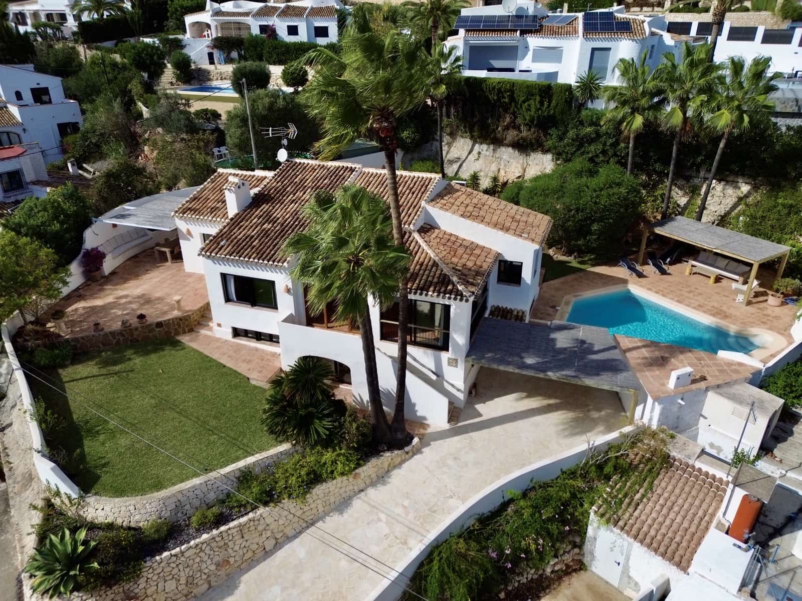 4 bedroom Villa for sale in Javea / Xabia with pool - € 1,295,000 (Ref: 8987914)