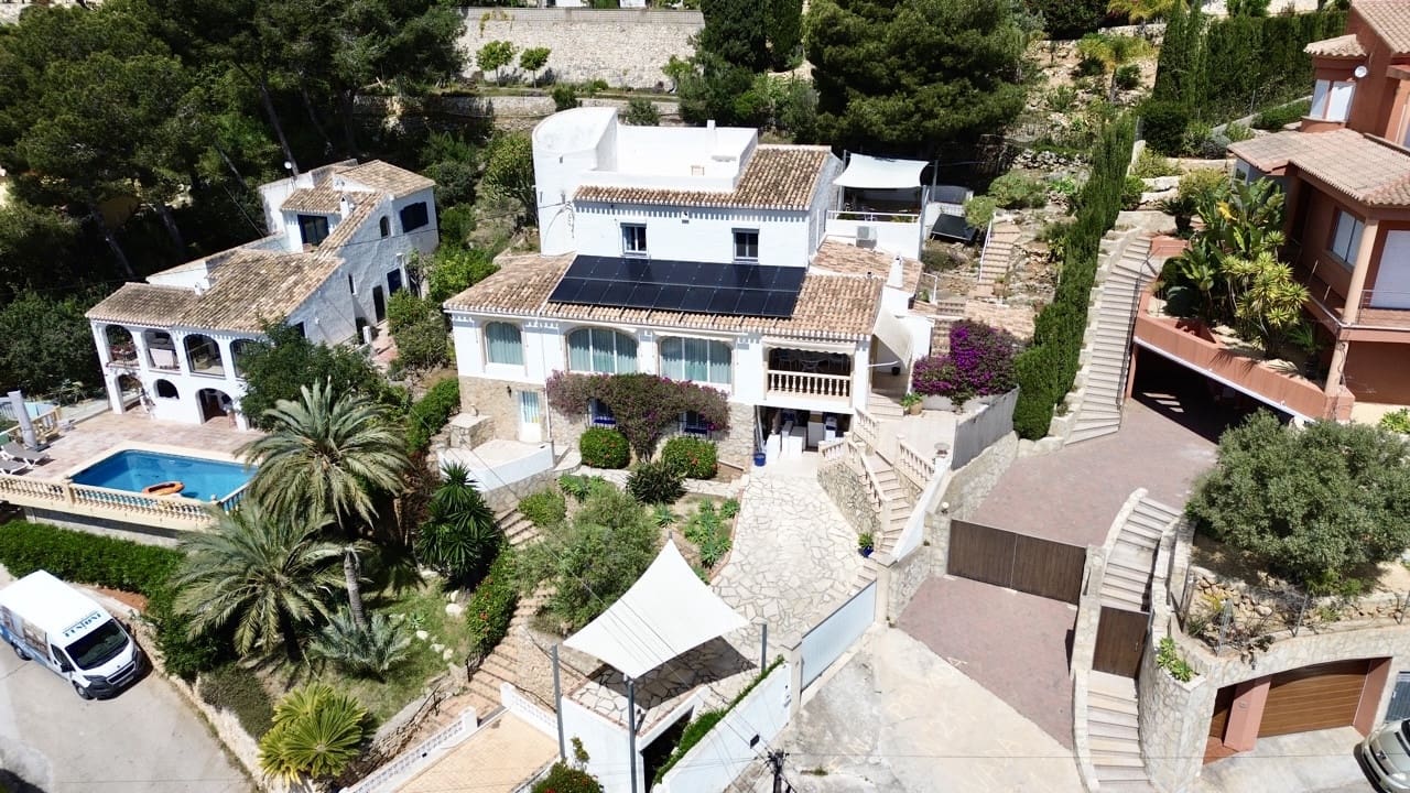 4 bedroom Villa for sale in Javea / Xabia with pool - € 950,000 (Ref: 8987919)