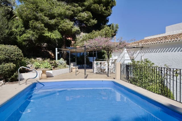 Chalet de 4 habitaciones en Javea / Xàbia en venta con piscina - 950.000 € (Ref: 8987919)