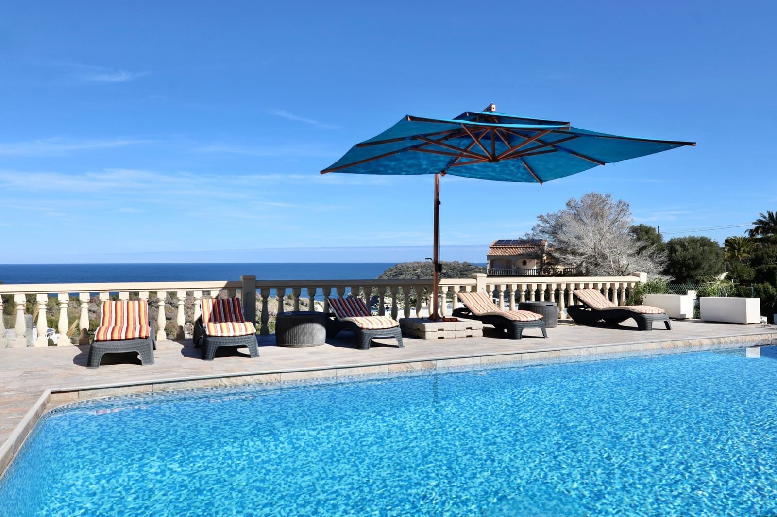 4 bedroom Villa for sale in Javea / Xabia with pool - € 1,250,000 (Ref: 8987931)