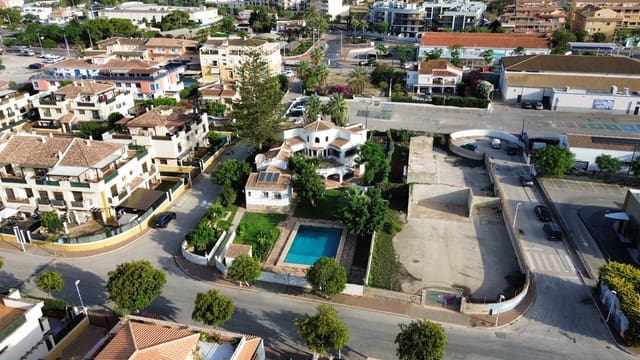 7 slaapkamer Villa te koop in Centro ciudad, Javea / Xàbia met zwembad - € 850.000 (Ref: 8987933)