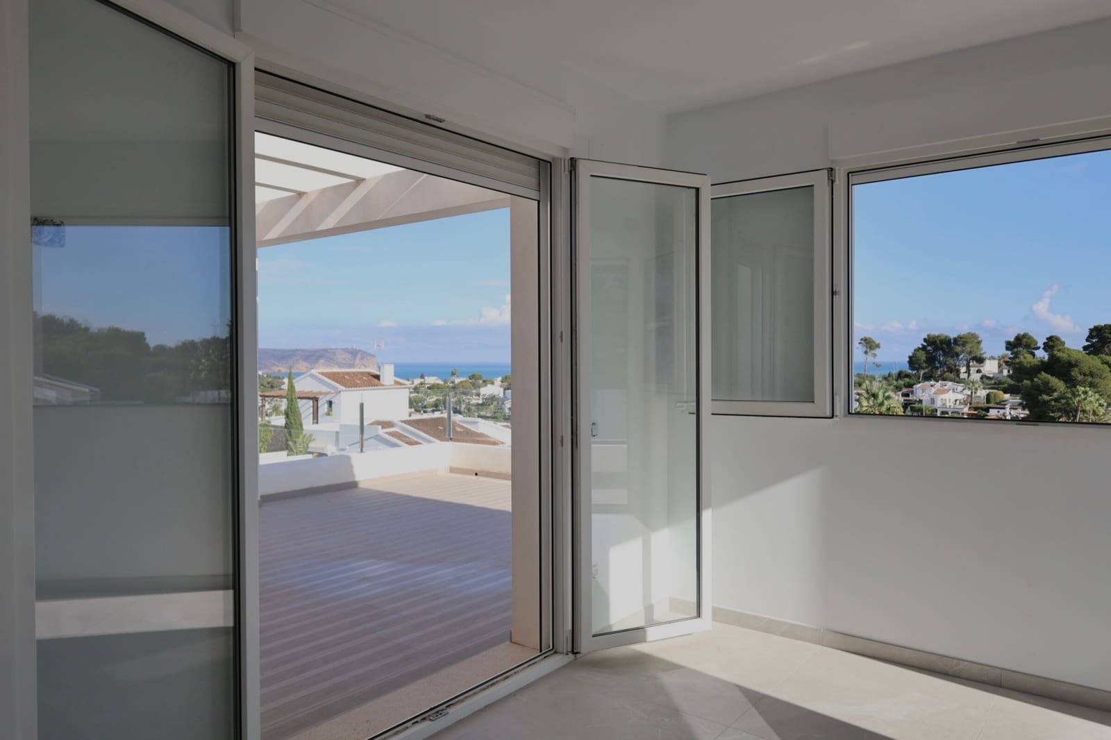 4 bedroom Villa for sale in Javea / Xabia with pool - € 1,275,000 (Ref: 8987937)