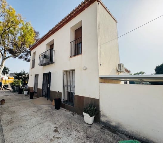 Casa de 2 habitaciones en Dénia en venta con garaje - 300.000 € (Ref: 9158237)