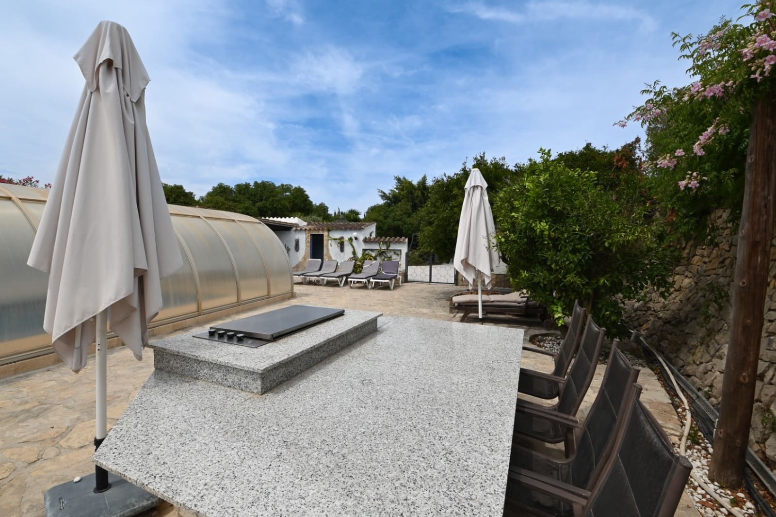 5 soverom Villa til salgs i Teulada med svømmebasseng garasje - € 850 000 (Ref: 9158238)