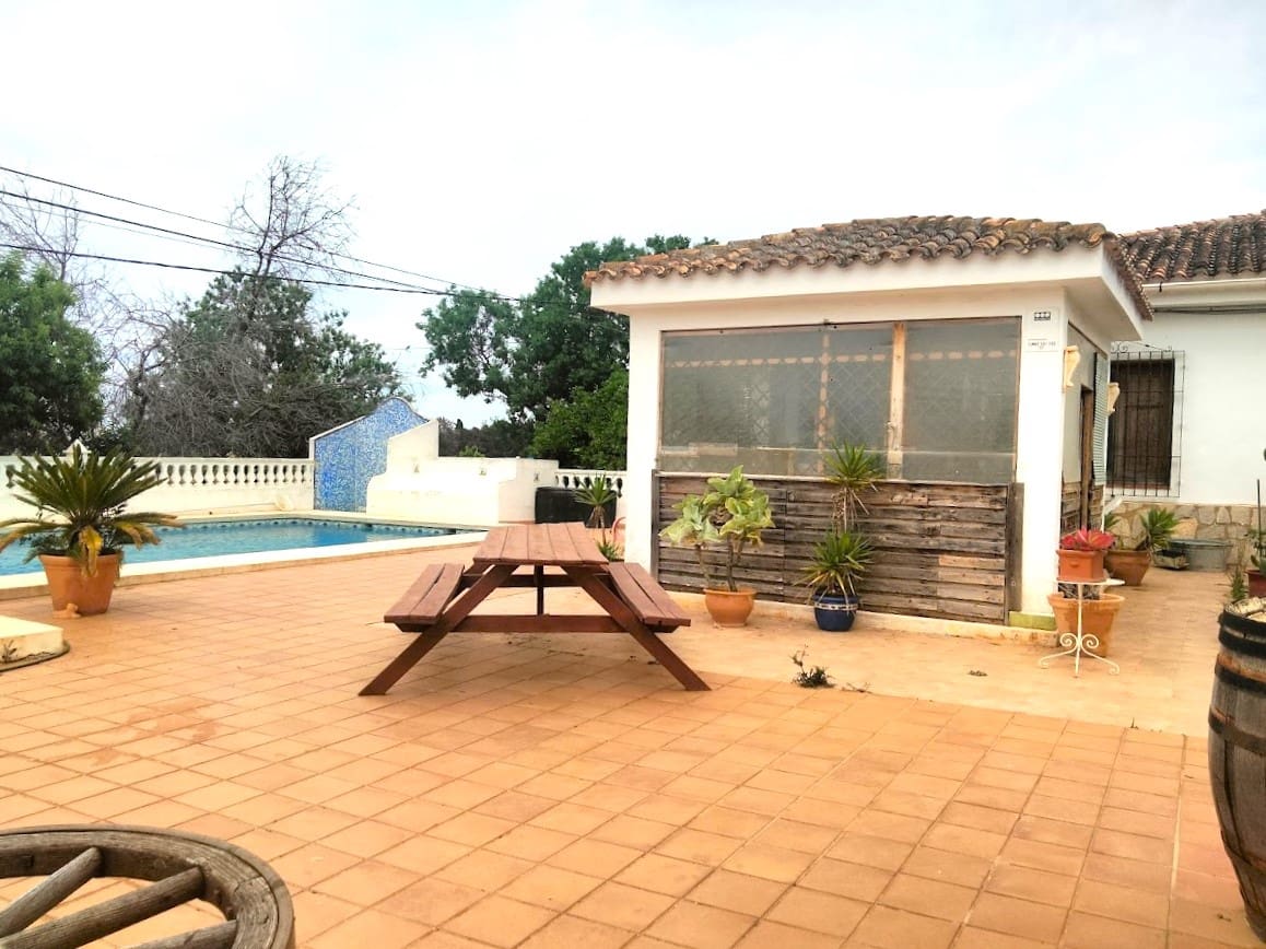 9 camera da letto Villa in vendita in Denia con piscina garage - 639.000 € (Rif: 9163048)
