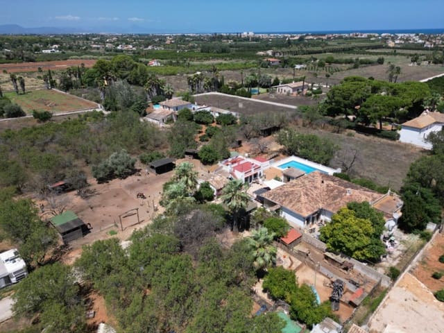 9 camera da letto Villa in vendita in Dénia con piscina garage - 639.000 € (Rif: 9163048)