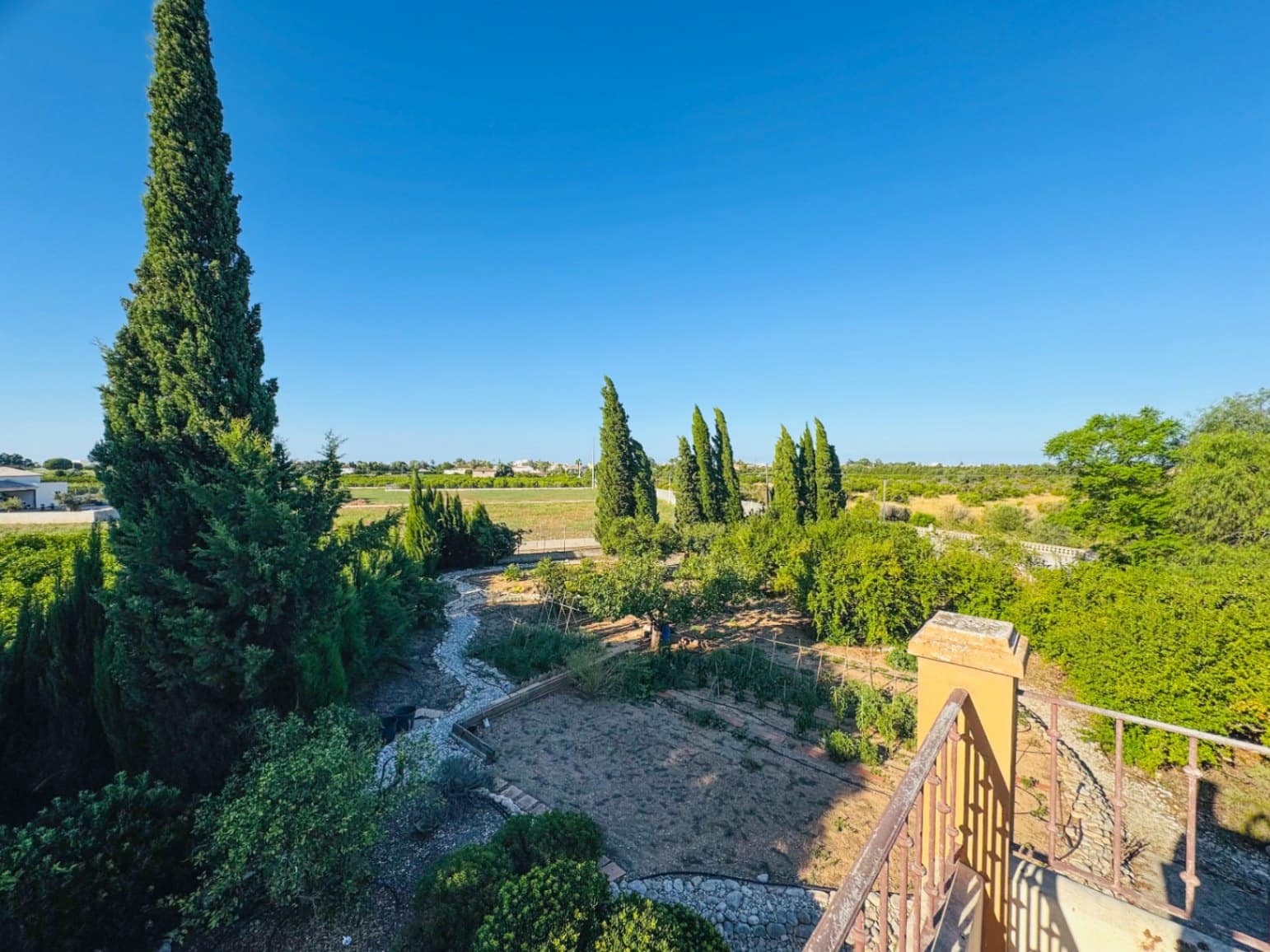 5 soveværelse Finca/Landehus til salg i Els Poblets med swimmingpool garage - € 845.000 (Ref: 9168435)