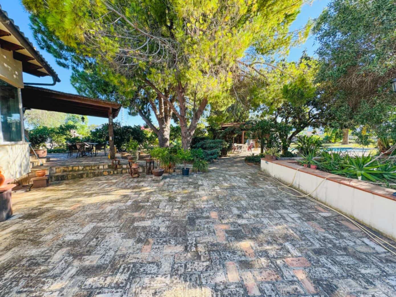 5 soveværelse Finca/Landehus til salg i Els Poblets med swimmingpool garage - € 845.000 (Ref: 9168435)