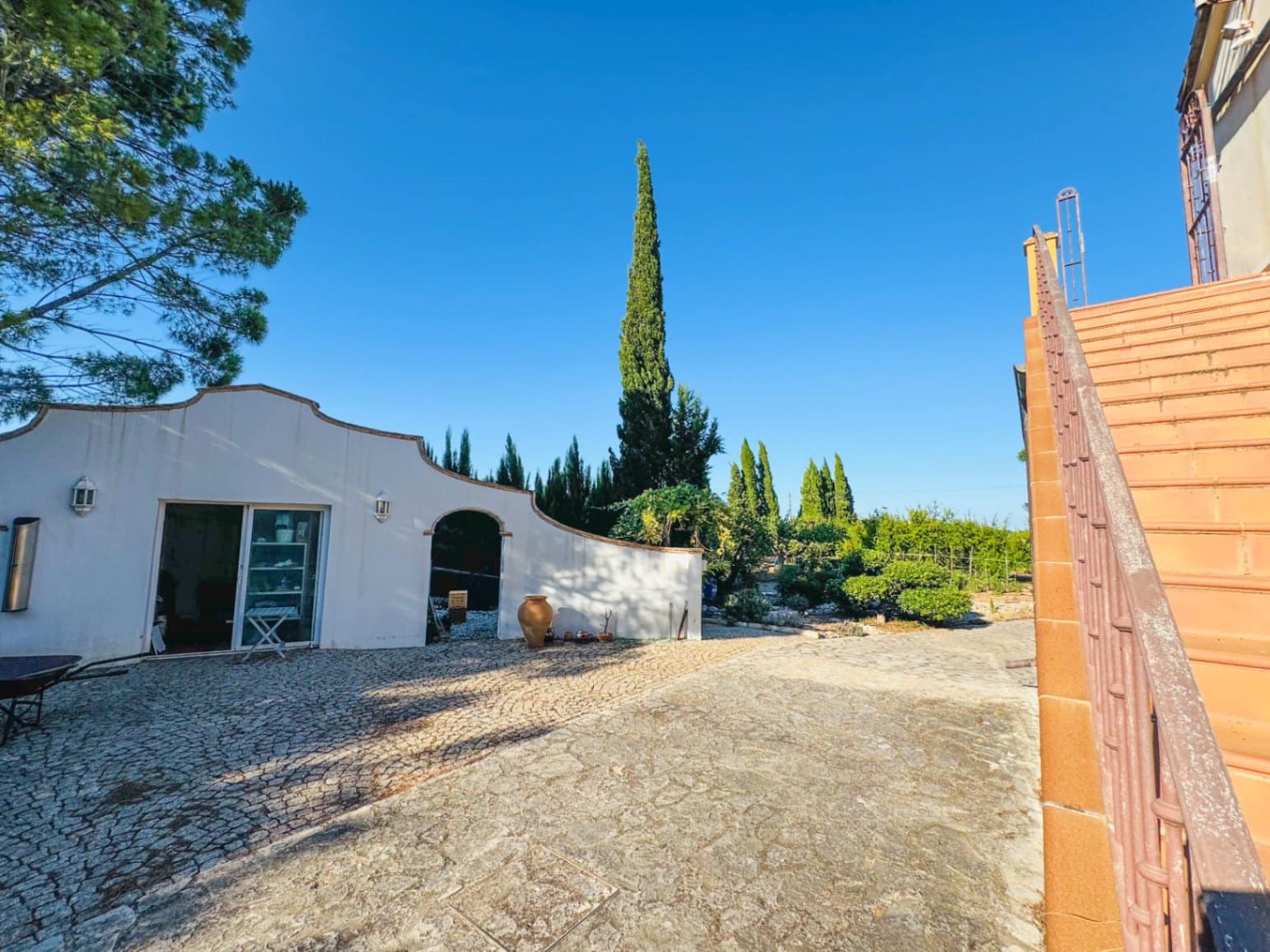 5 soveværelse Finca/Landehus til salg i Els Poblets med swimmingpool garage - € 845.000 (Ref: 9168435)