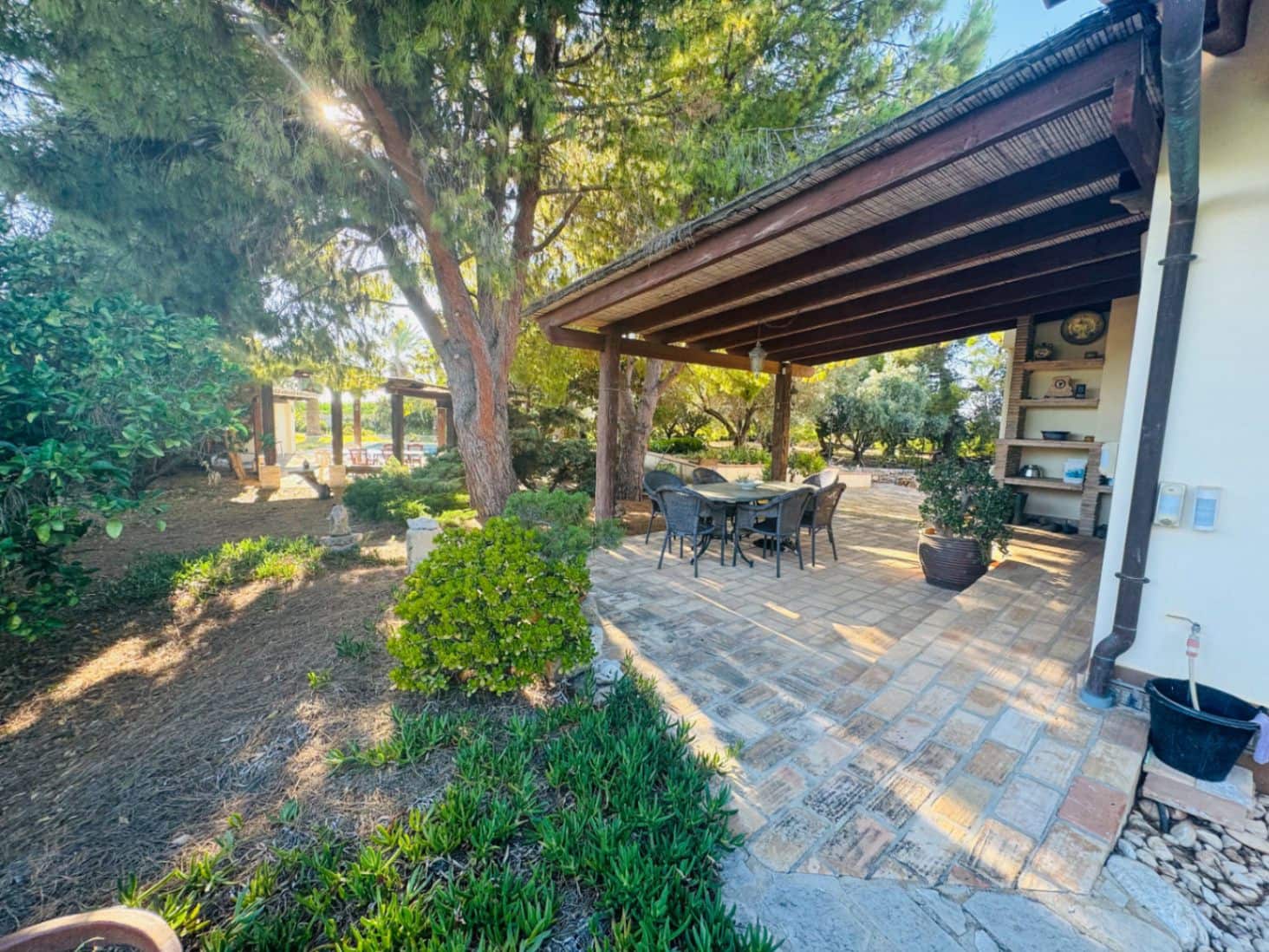 5 soveværelse Finca/Landehus til salg i Els Poblets med swimmingpool garage - € 845.000 (Ref: 9168435)