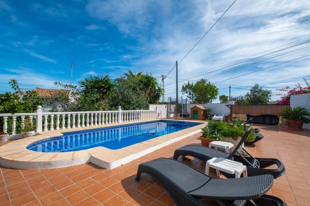 5 soverom Villa til salgs i Benissa med svømmebasseng garasje - € 950 000 (Ref: 9336995)