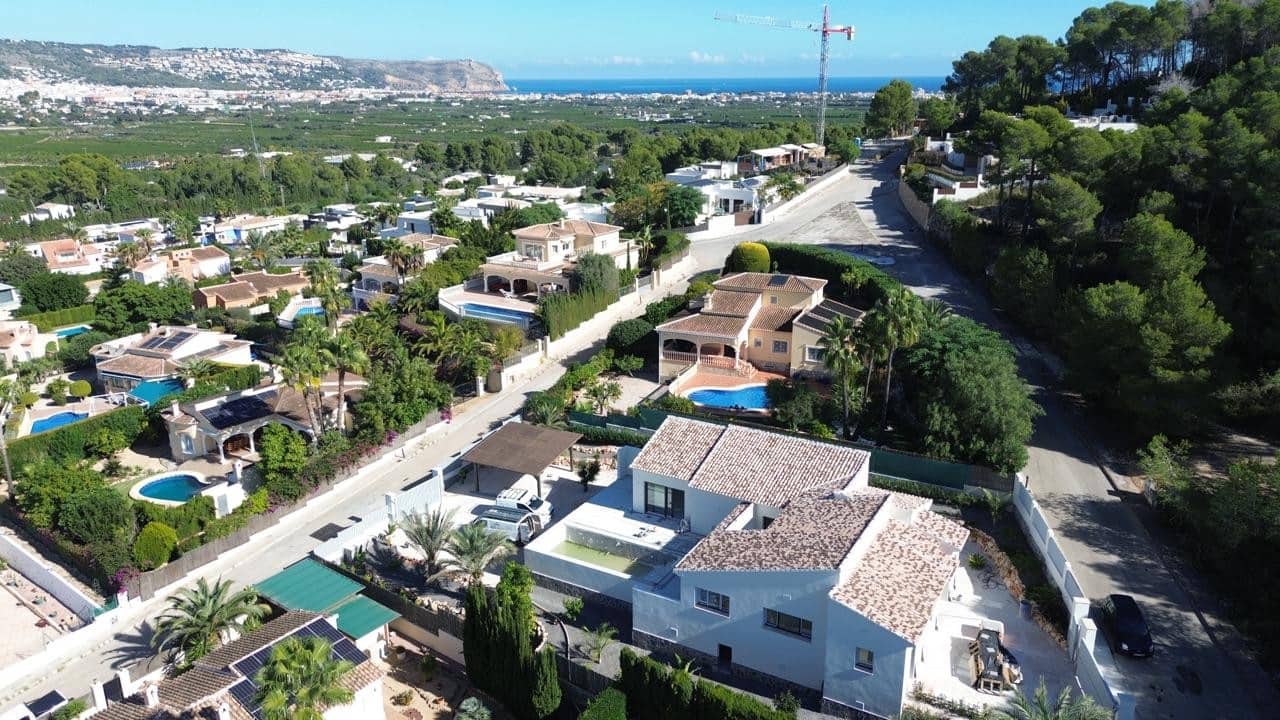 3 chambre Villa/Maison à vendre à Javea / Xabia avec piscine - 1 190 000 € (Ref: 9447357)