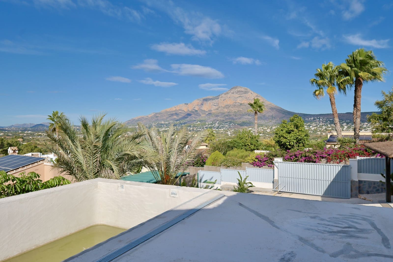 3 chambre Villa/Maison à vendre à Javea / Xabia avec piscine - 1 190 000 € (Ref: 9447357)