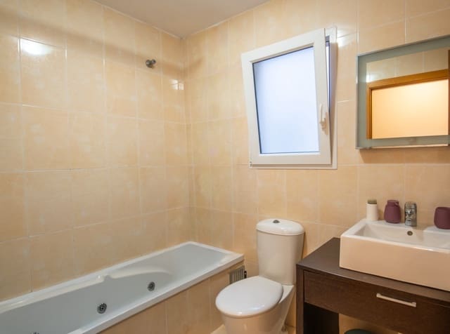 3 chambre Appartement à vendre à Teulada Pueblo, Teulada-Moraira - 199 000 € (Ref: 9452428)